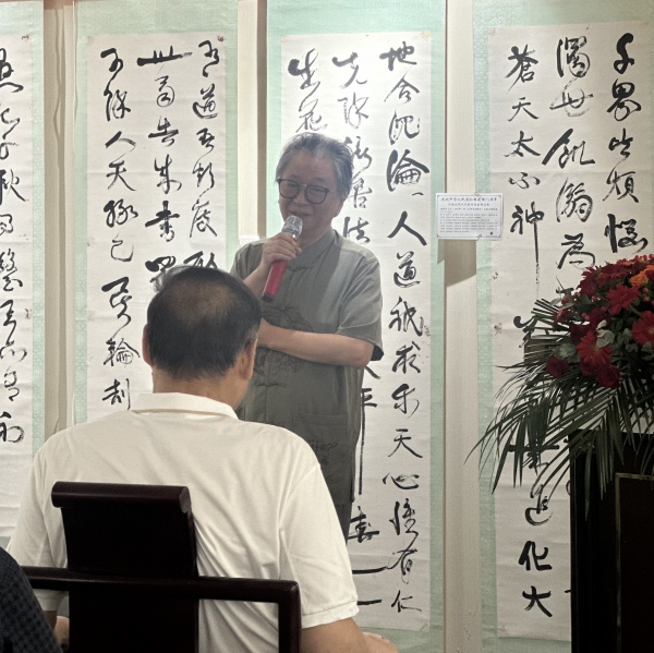 陸越子_副本.jpg 陸越子_副本.jpg